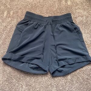 lululemon black shorts